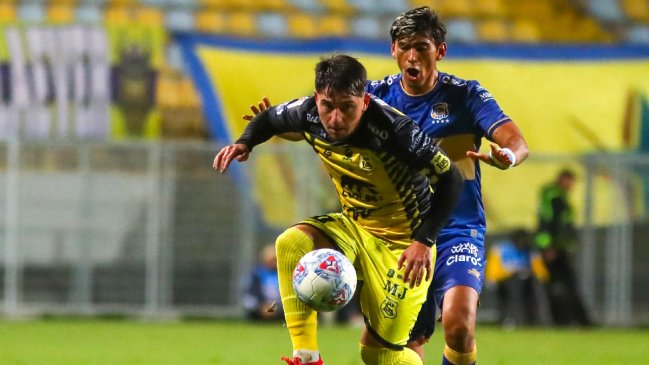 Everton desperdició ventaja de dos goles y empató ante San Luis en debut por Copa Chile