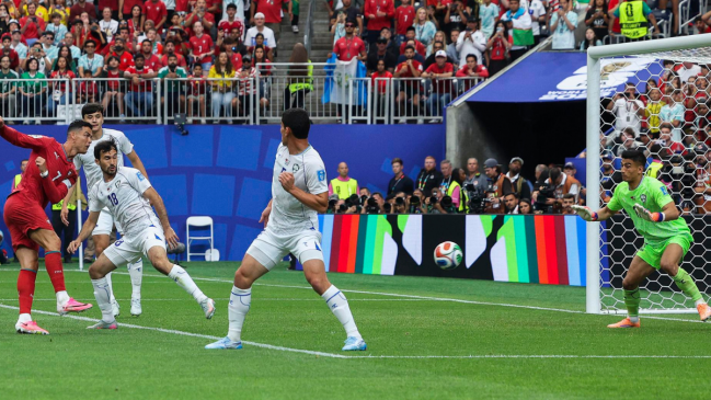 Abduvokhid Nematov anotó en contra y permitió a Portugal festejar el cuarto ante Uzbekistán