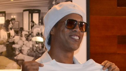   Ronaldinho anunció en Miami su regreso al fútbol profesional 