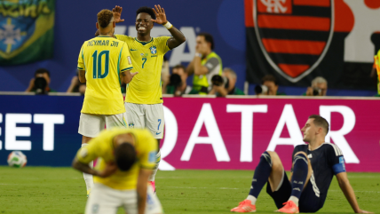   La celebración de Brasil ante Escocia para conquistar el Grupo C en el Mundial 