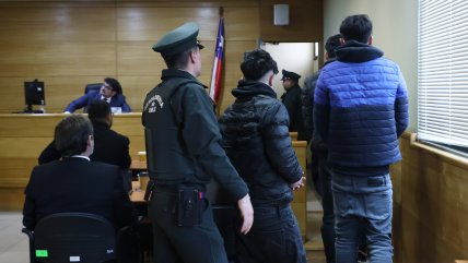 Gobierno estudia cambios a responsabilidad penal juvenil y descarta militares en las calles