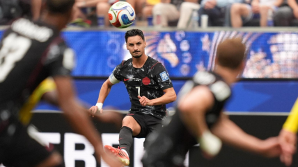   Eustáquio marcó un golazo para establecer el agónico triunfo de Canadá ante Sudáfrica 