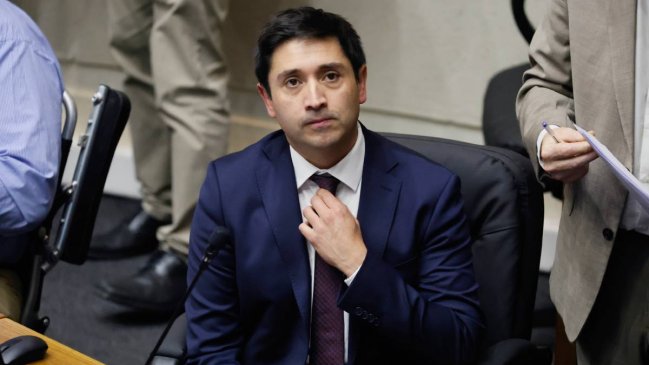 Justicia rechazó cautela de garantías solicitada por senador Calisto en causa por fraude al Fisco