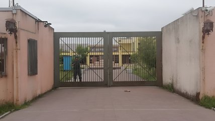  Funcionarios de Reinserción Juvenil protestan por crisis en el centro 