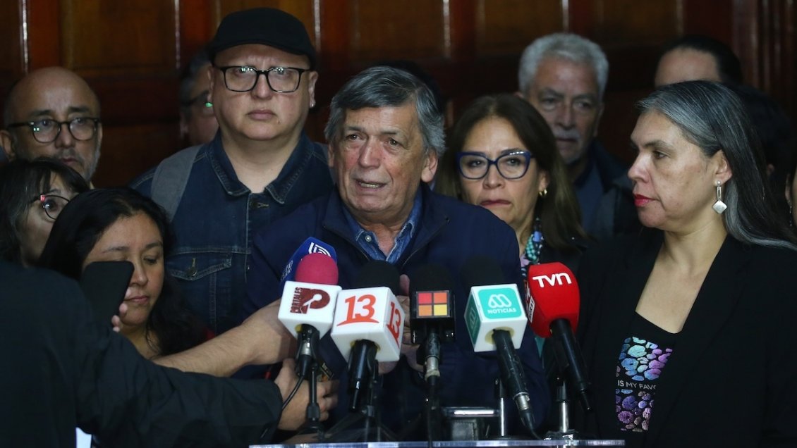 PC busca aunar a la oposición tras apoyo del PPD a la megarreforma y apunta a acudir al TC