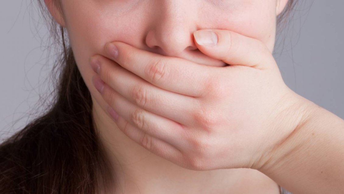 Mujer fue detenida tras coserle los labios a su compañera de casa en Japón