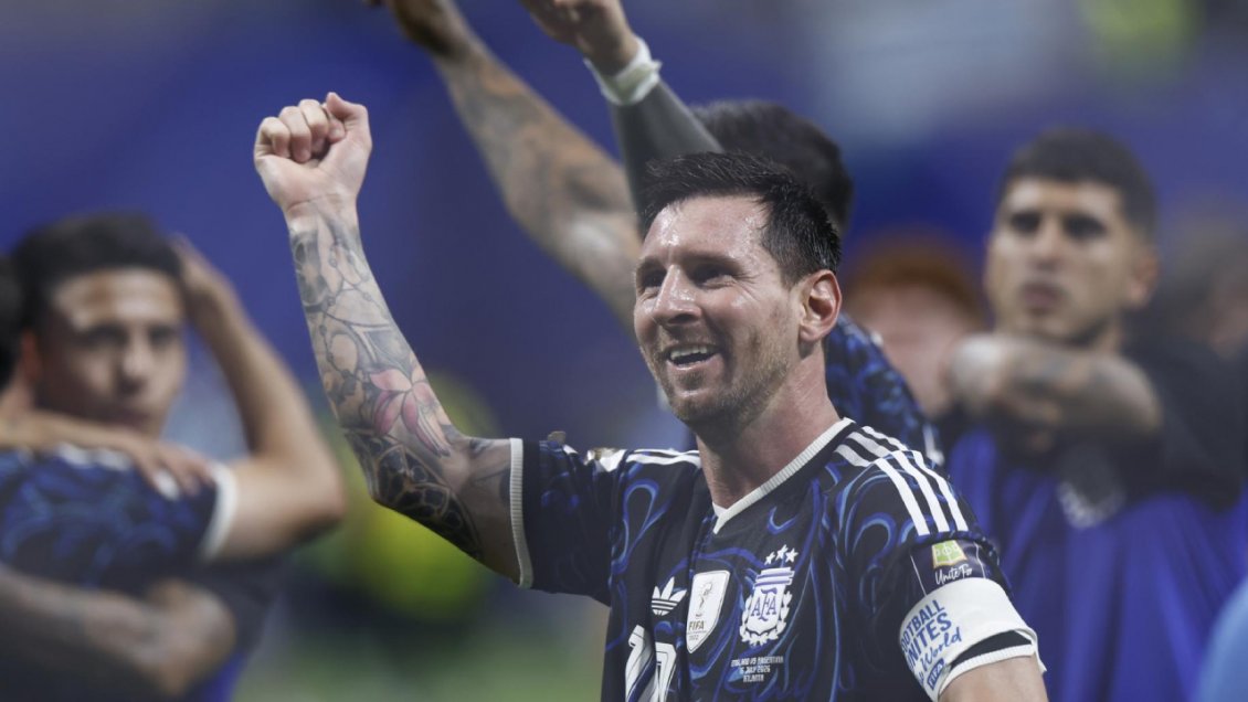 Messi recordó a Maradona tras la victoria ante Inglaterra: Es el más grande de todos