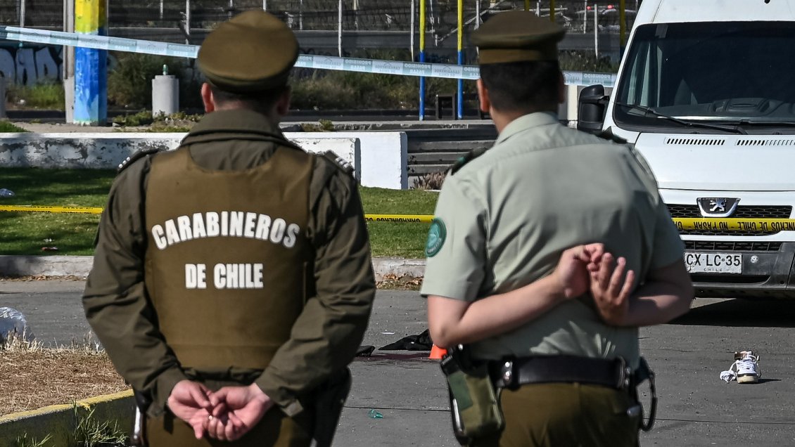 Dos carabineros fueron baleados mientras buscaban a sospechoso del asesinato del cabo Naín