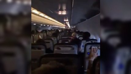   Pasajeros grabaron desde avión Sky que no pudo aterrizar en Concepción por los fuertes vientos 