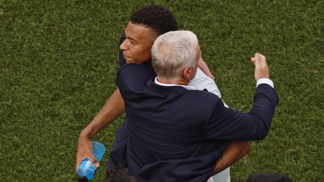 Mbappé dedicó emotivo mensaje a Deschamps: Deberíamos haberte brindado un final mejor