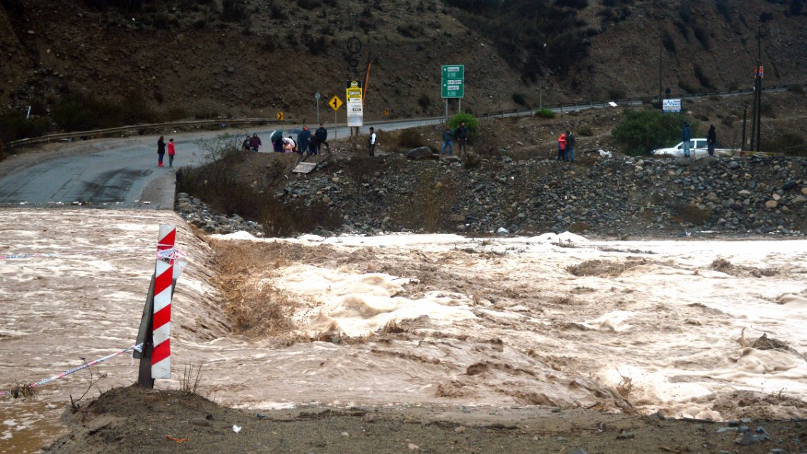 Senapred reporta casi 100 mil aislados por temporal entre Atacama y La Araucanía
