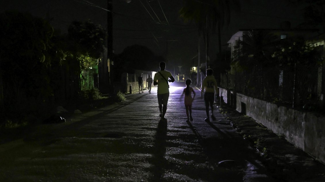 Casi 70% de Cuba vuelve a quedar sin energía eléctrica
