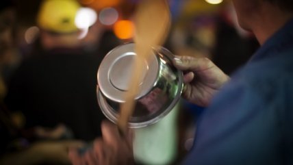   Con cacerolazo, vecinos de Coquimbo protestan por aislamiento y falta de agua tras el temporal 
