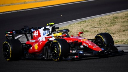   Los Ferrari de Hamilton y Leclerc dominaron las prácticas libres en Hungaroring 