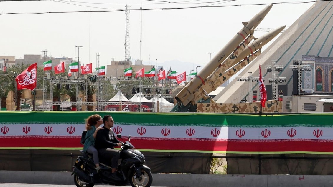 EE.UU. interrumpió bombardeos a Irán mientras Trump espera una solución diplomática