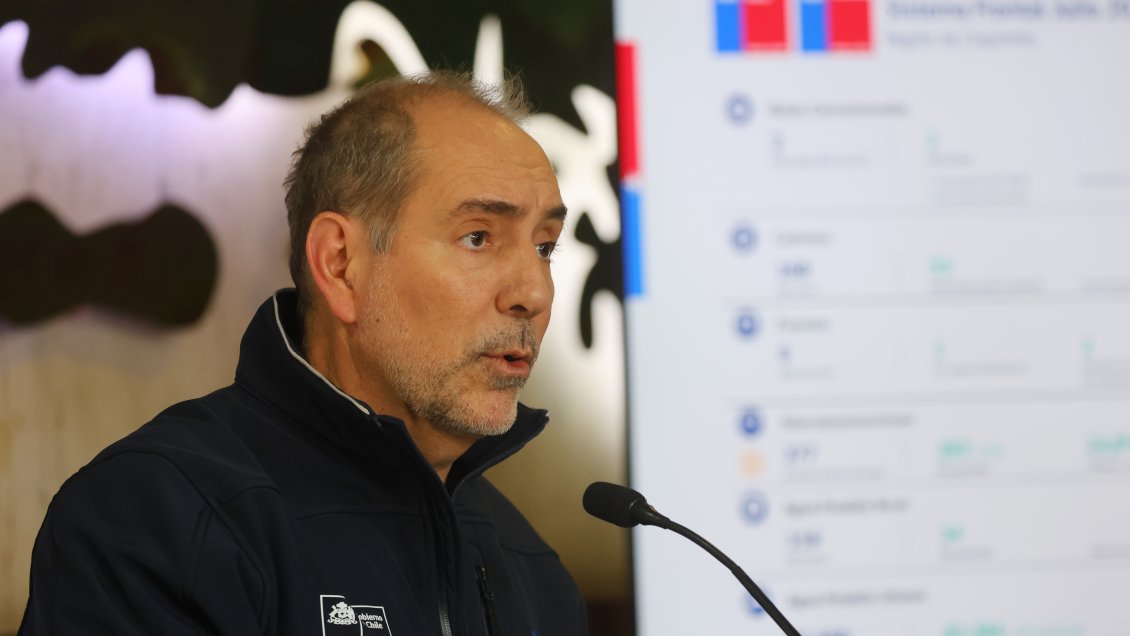 Ministro De Grange estimó que daños del sistema frontal ascienden a 500 millones de dólares