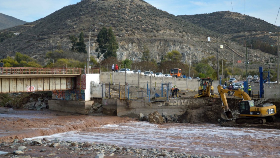 Persiste la emergencia en el Norte Chico por cortes de agua, suspensión de clases y pérdidas agrícolas