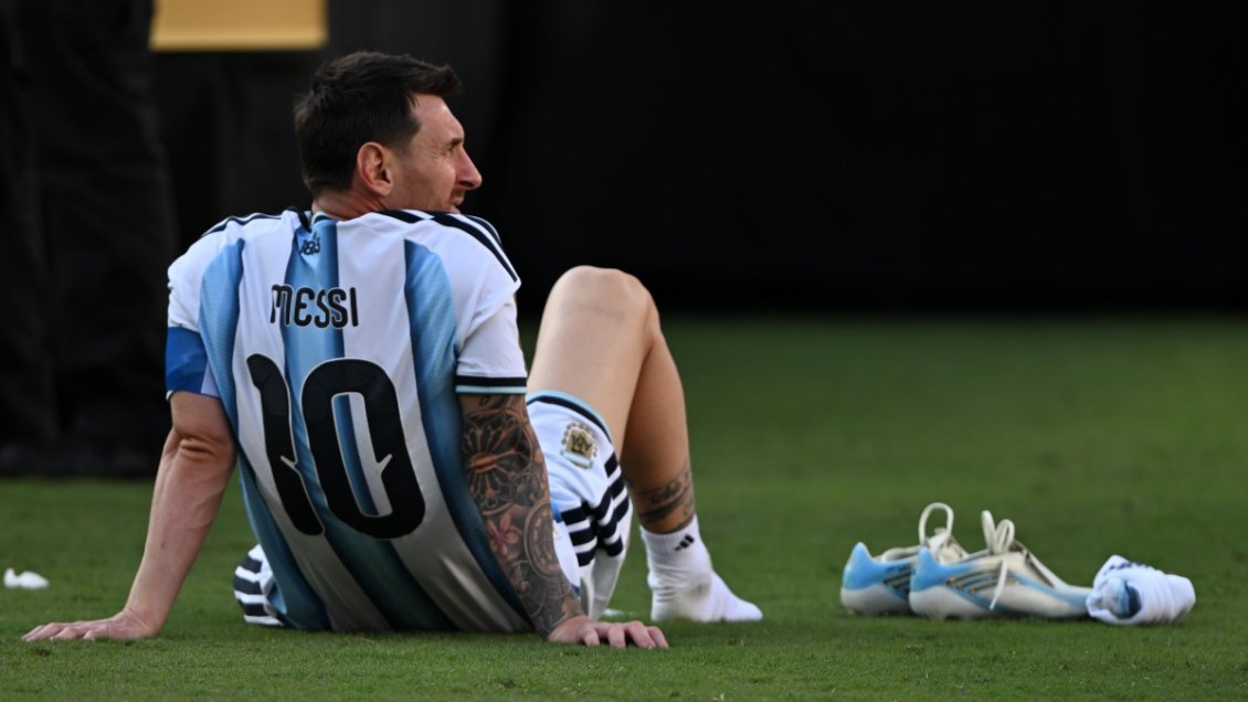 Arbitro de la final del Mundial y su diálogo con Messi: 