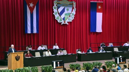   PC cubano resiente reformas y surgen críticas a nieto de Raúl Castro 