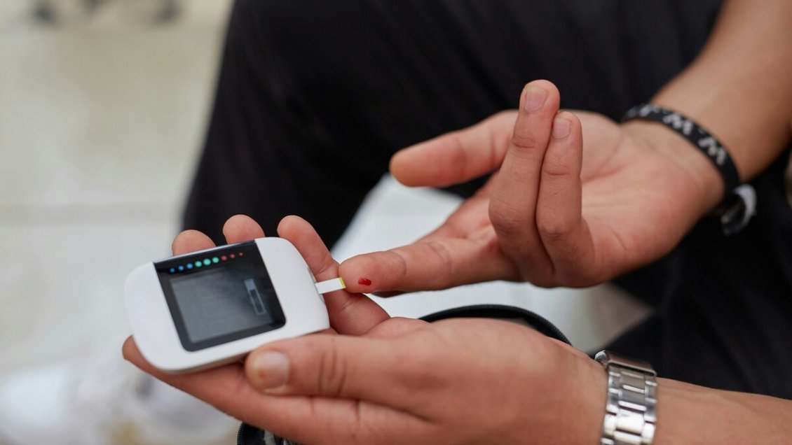 Comisión de Salud de la Cámara pidió al Minsal investigar robos y venta ilegal de monitores de glucosa