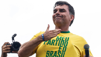  Bolsonaro inició su campaña con ataques a Lula y promesas de 
