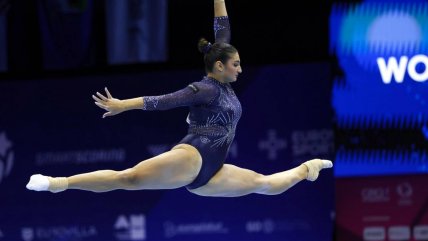   Gimnasta italiana Manila Esposito respondió con tres medallas a duras críticas por su físico 