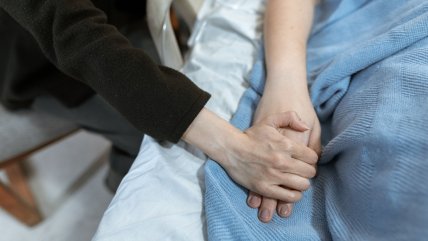   Francia legalizó la eutanasia y el suicidio asistido 