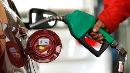  El diésel sube casi 100 pesos por litro este jueves, y la gasolina unos 35  
