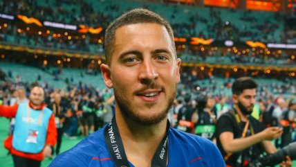   [VIDEO] Eden Hazard visitó la tienda de Chelsea y se volvió viral al pedir descuentos 