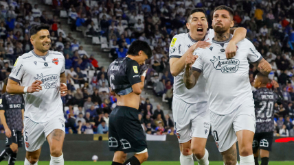 La UC lamentó una tardía derrota ante Ñublense y cedió el tercer lugar en la Liga