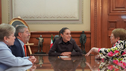  Bachelet se reunió con Sheinbaum en medio de complejo escenario por su candidatura ONU  