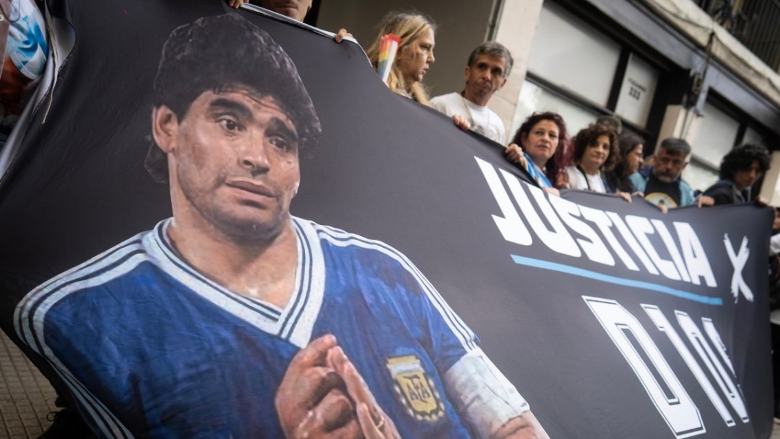 Psiquiatra de la junta médica aseguró que Maradona debió ser ingresado en una clínica