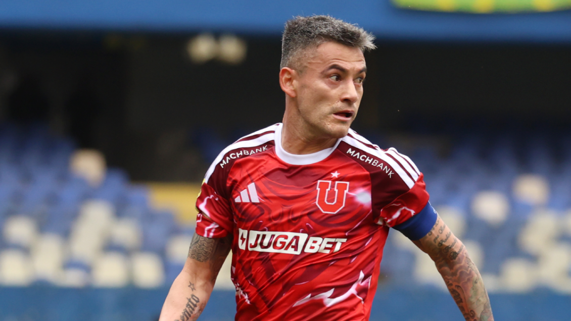 Charles Aránguiz está en duda para la visita de la U a Deportes La Serena