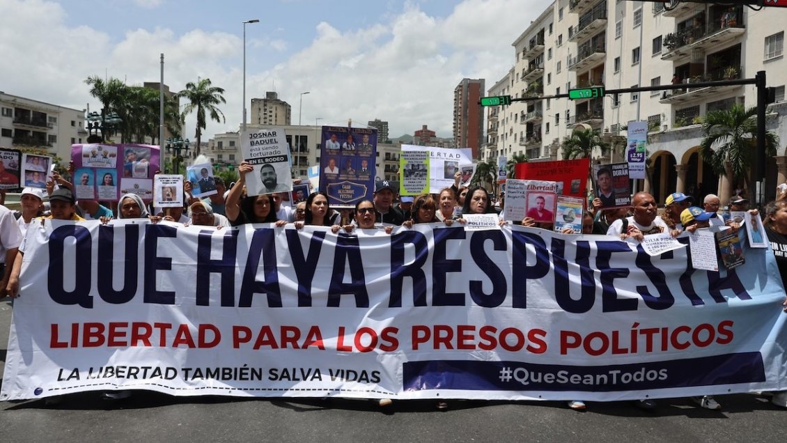 Familias de presos políticos piden a Delcy Rodríguez más liberaciones y responder por DD.HH.