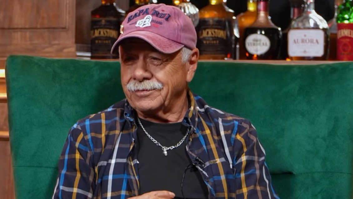 Carlos Caszely generó risas con 