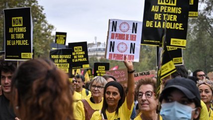 Franceses protestaron contra proyecto que flexibiliza uso de armas de fuego a la policía