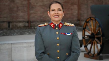 Ejército ascendió por primera vez a una mujer al grado de general