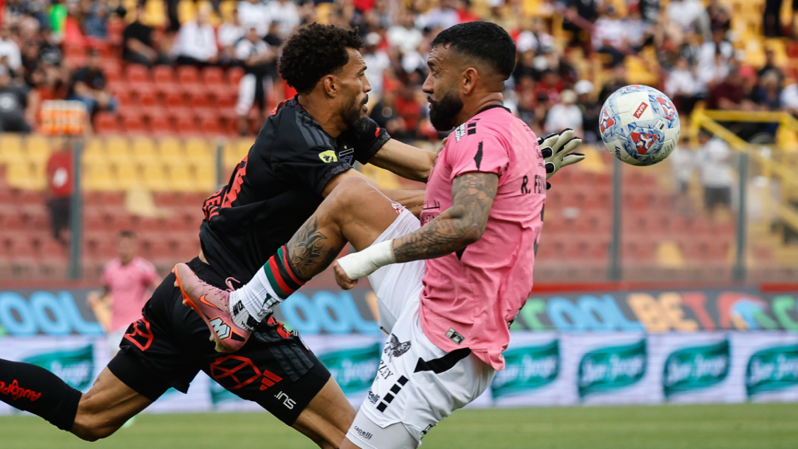Vozinha fue figura, pero Colo Colo se enredó y cedió puntos ante Palestino